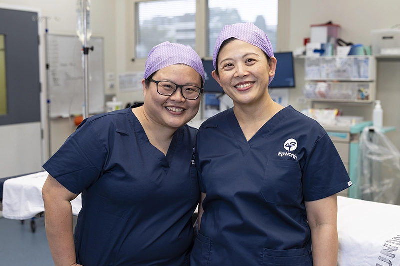 Sisters Suat Li and Suat Chin Ng spend the day together catching up - Epworth HealthCare